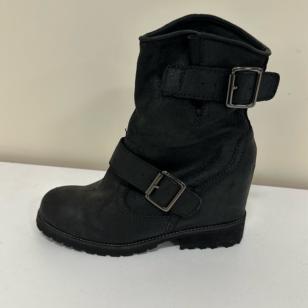 Aldo boots/brand new /with out box